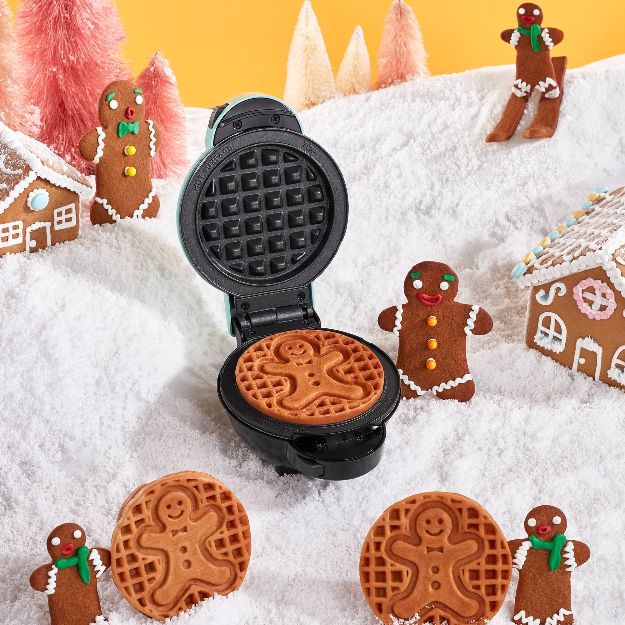 Gingerbread Mini Waffles – Dash