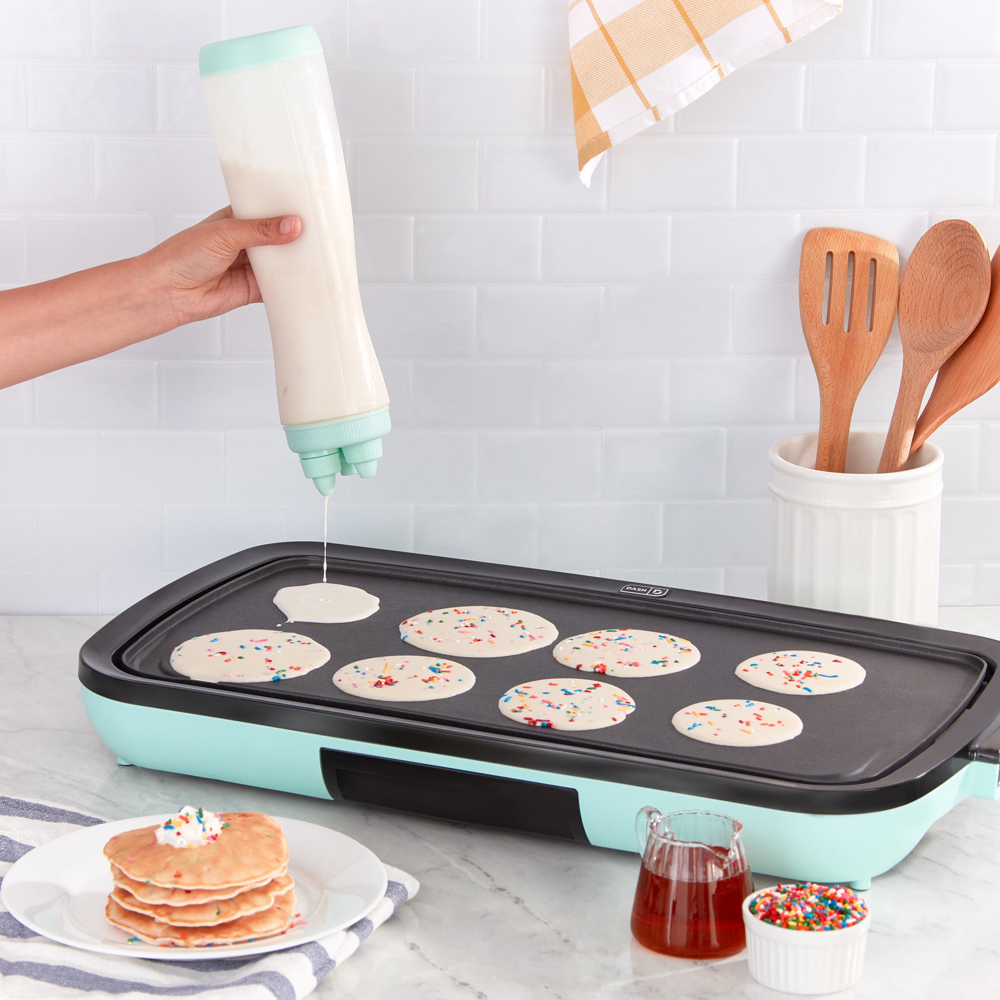  DASH Everyday Nonstick Electric Griddle for Pancakes