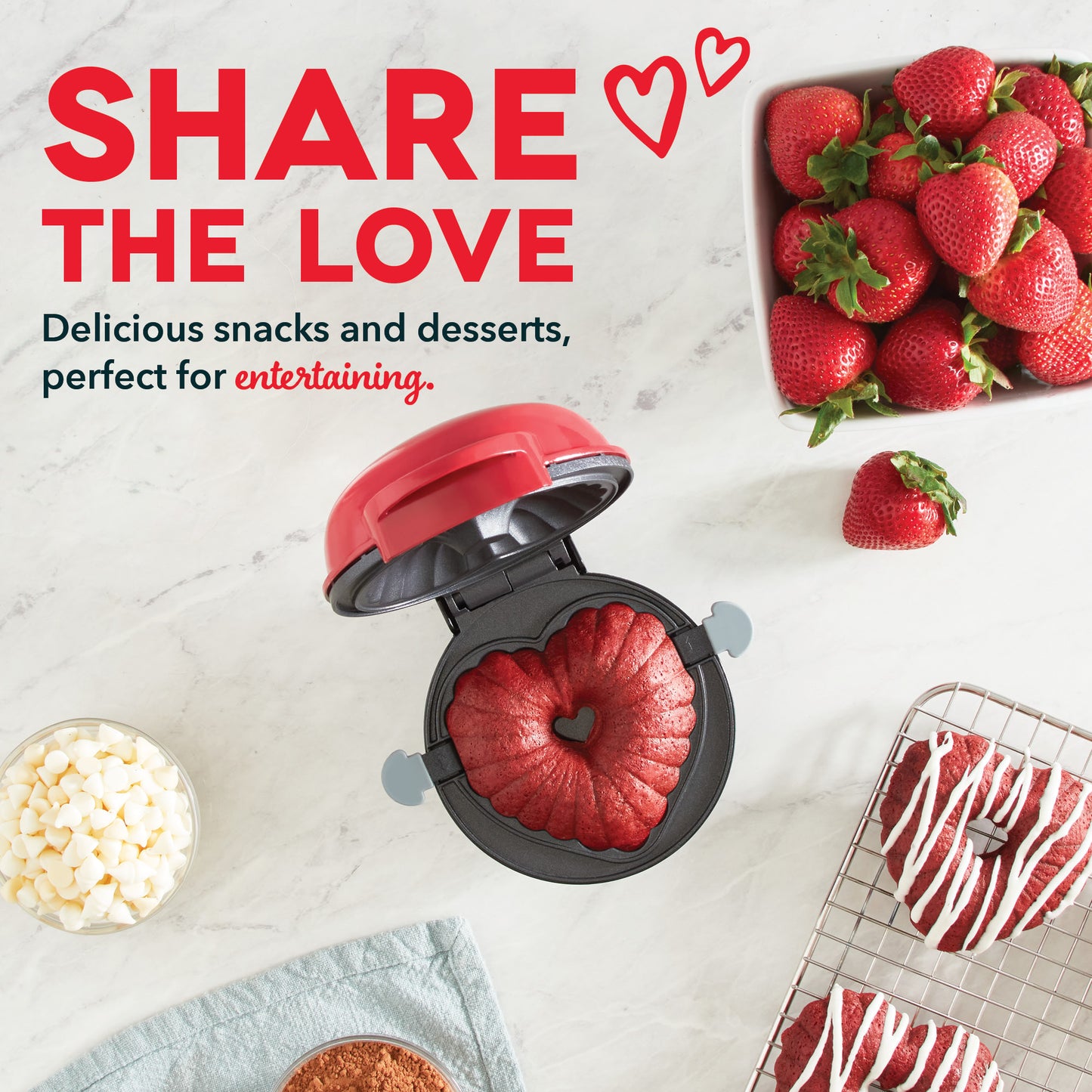 Dash Mini Bundt Cake Maker 350W Red Heart Shaped Love Valentine's