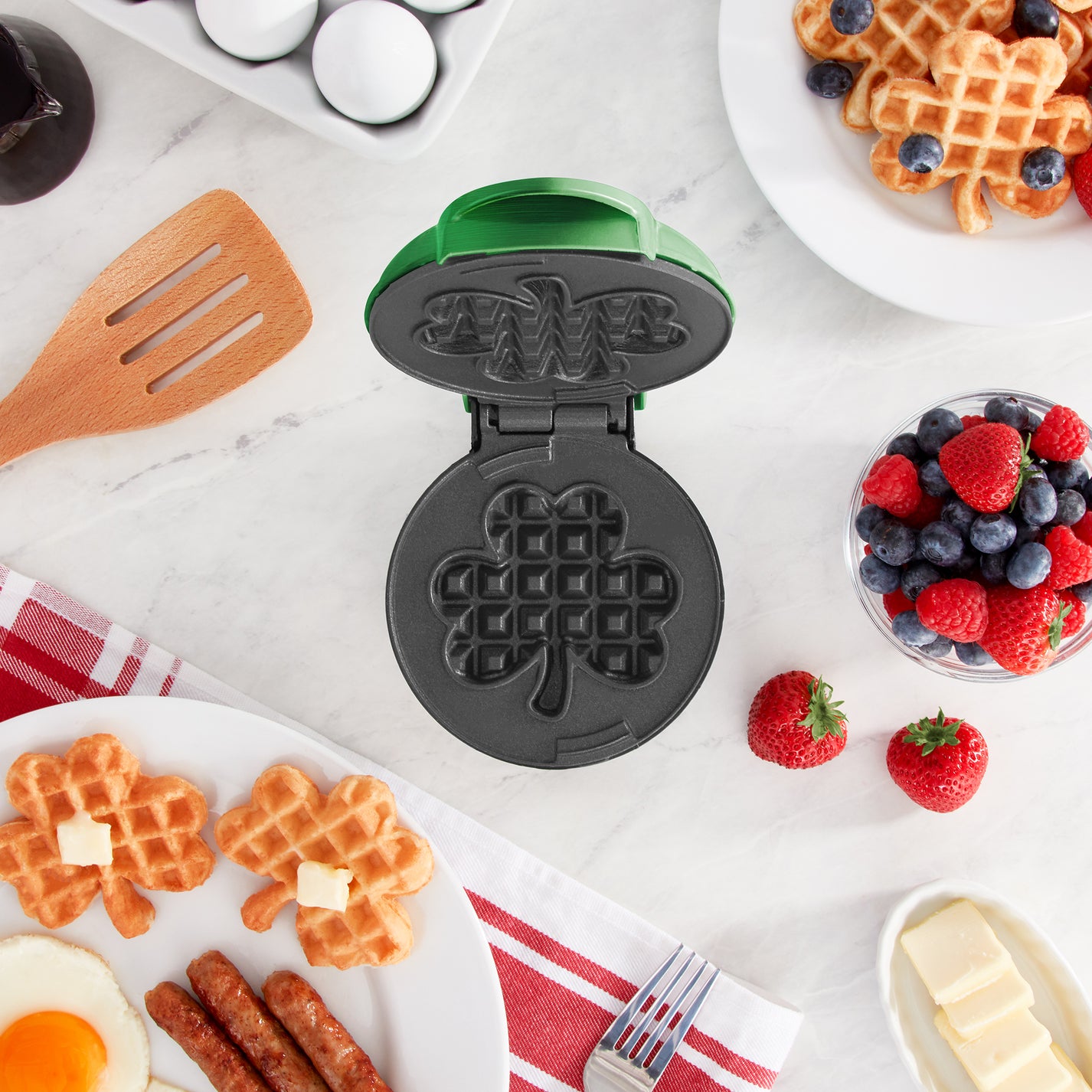 Shamrock Mini Waffle Maker Dash