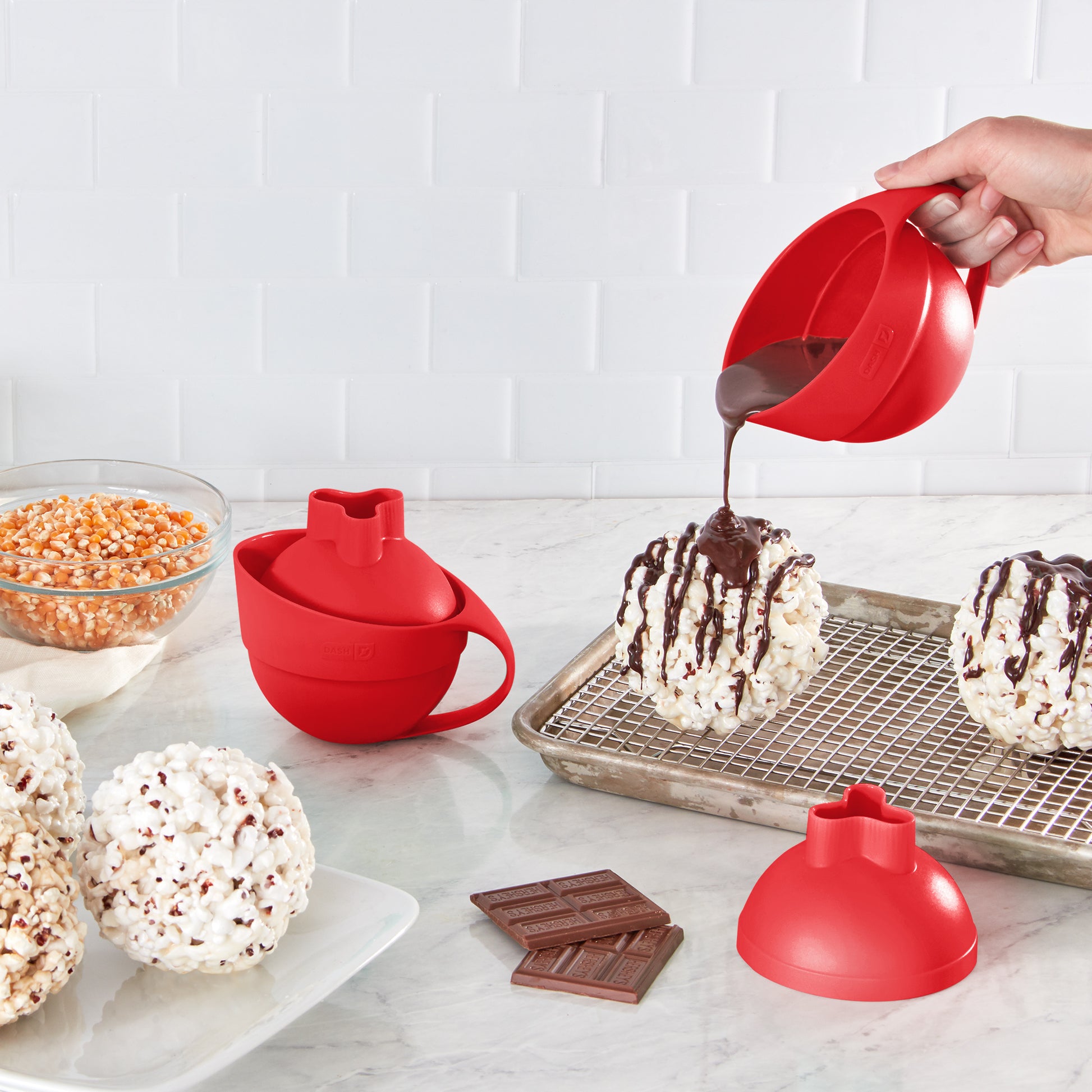 Dash SmartStore Stirring Popcorn Maker with Popcorn Ball Makers
