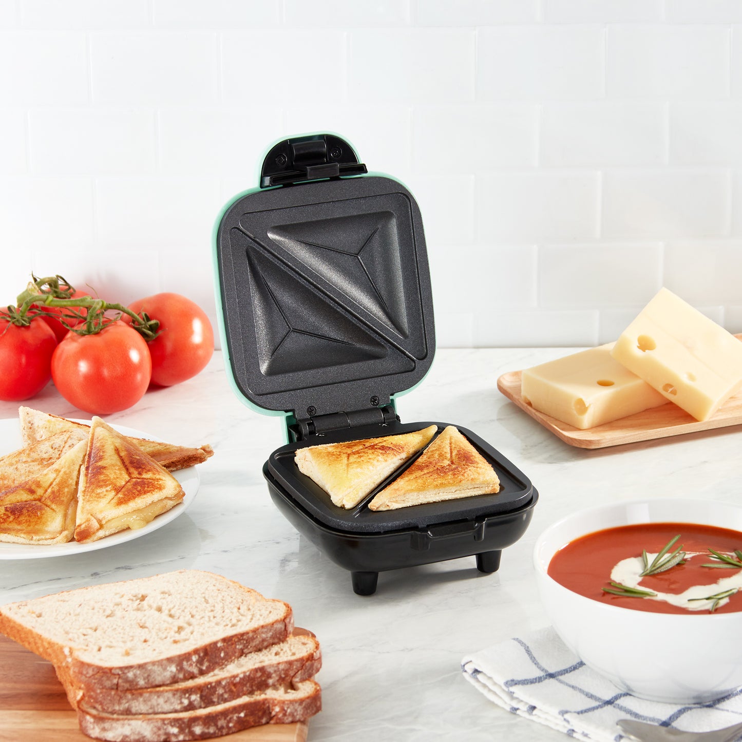 Pocket Sandwich Maker Griddles and Panini Presses Dash   