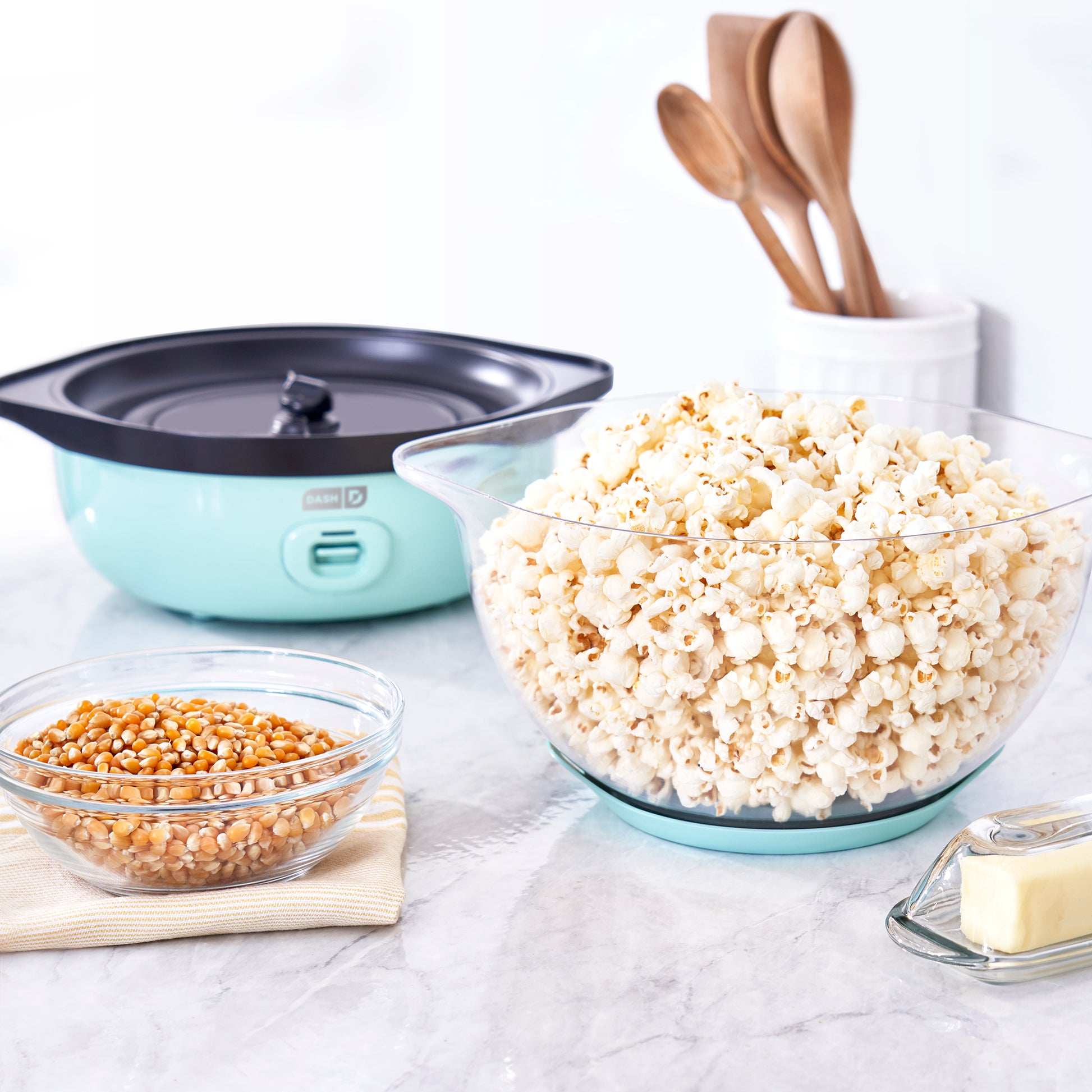 Dash Popcorn Maker Review: Movie Theater Snacks at Home