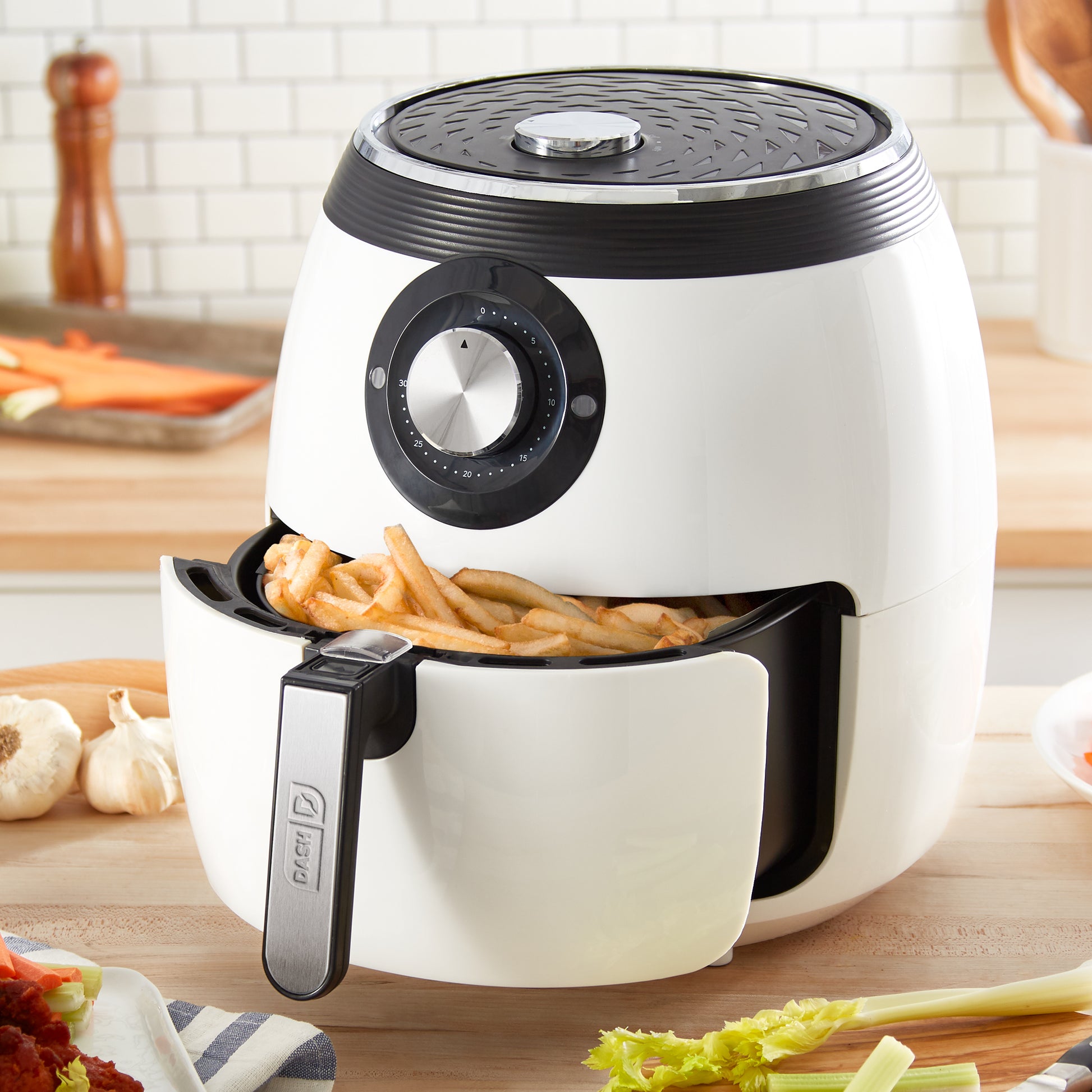Dash Compact Electric Air Fryer Review