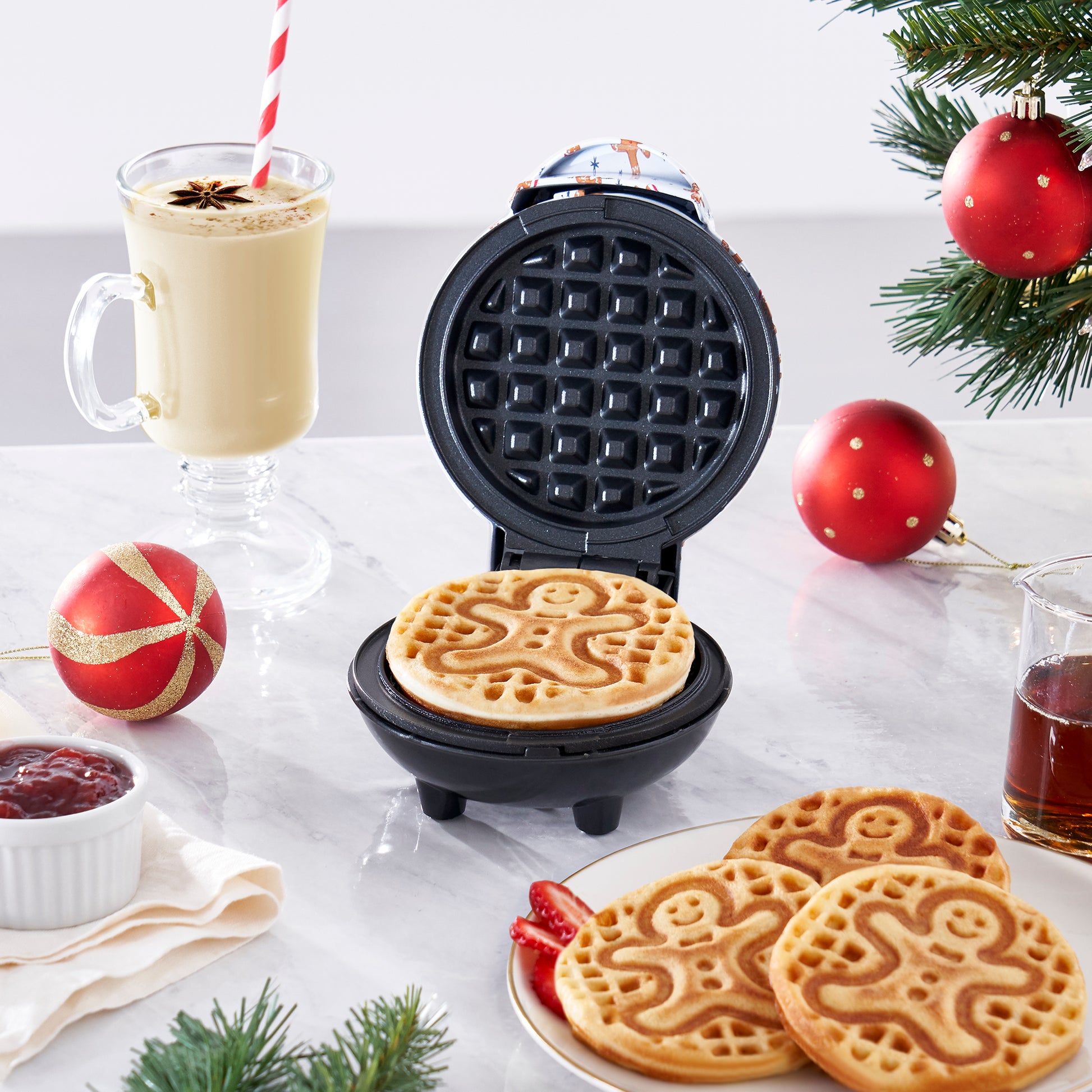 You'll Be Using Dash's Snowflake Mini Waffle Maker for Many Winter  Breakfasts to Come